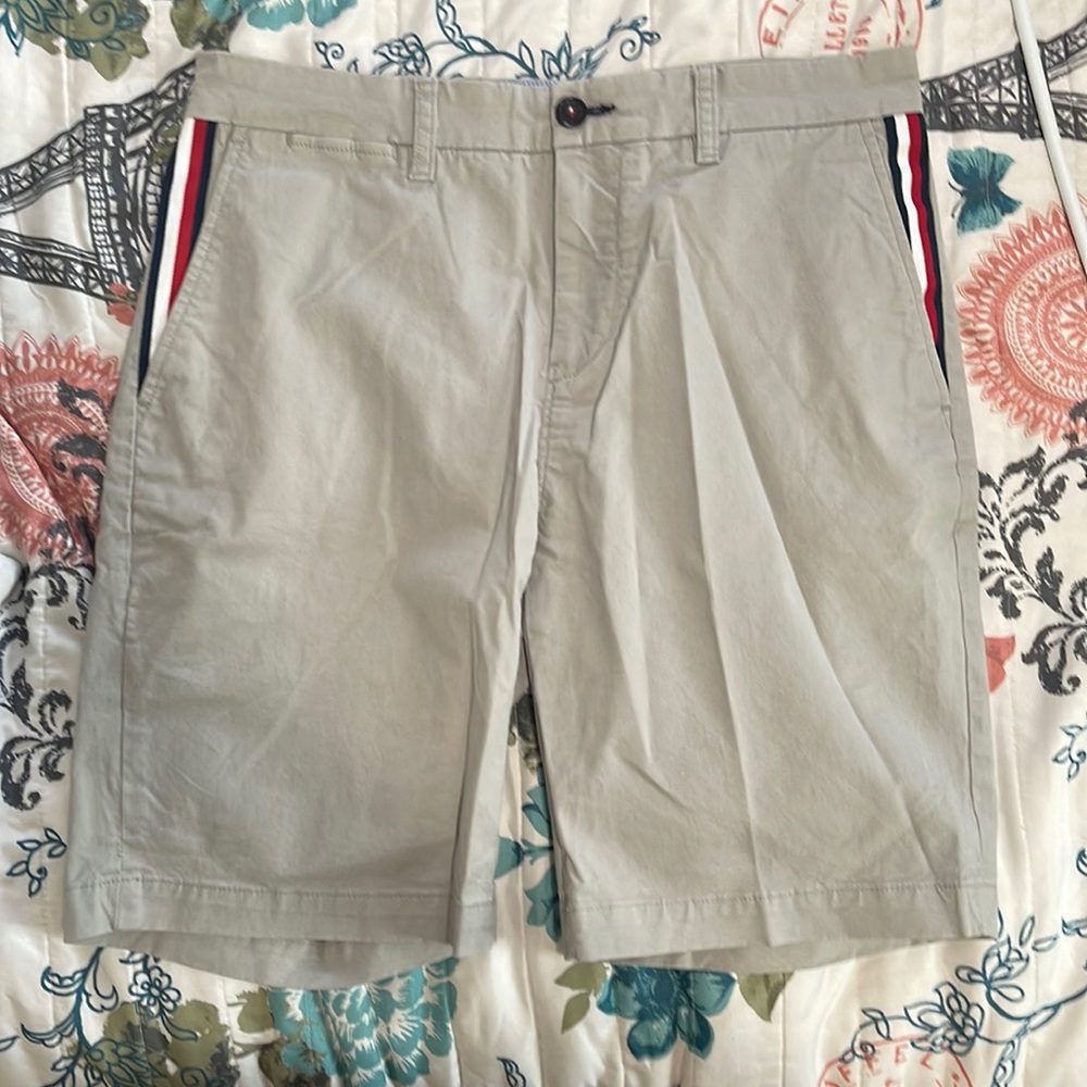 Tommy Hilfiger, Size 30, Color Grey